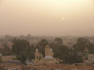 عاصفة رملية على مدينة الأغواط