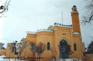 مسجد من مدينة أفلو