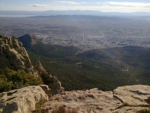 الحقول الطبيعية المحيطة بمدينة أم البواڨي