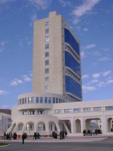 UNIVERSITE LAARBI BEN MEHIDI?