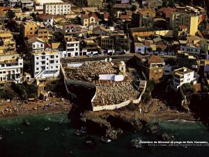 شاطئ رايس حميدو و مقبرة ميرامار (الجزائر العاصمة)