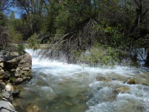 Cours d'eau dans la commune de Bouzina