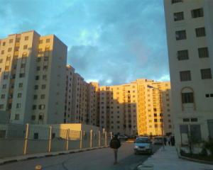 Un quartier d'immeubles à Batna