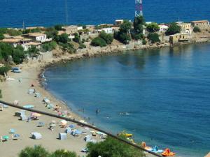 Une Plage de Béjaia en saison estivale