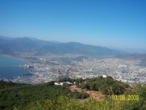 Survol de la ville de Béjaia