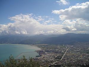Vue d'ensemble de la ville de Bejaïa