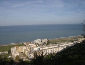 La ville et la côte de Tichy