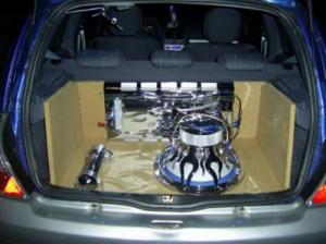 منظر داخلي لسيارة  كليو