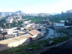 Petit village de Thagunitt dans la périphérie de Béjaia