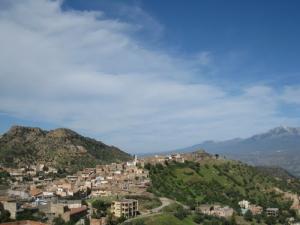Petit village aux abords de la ville de Béjaia