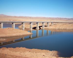 الجسر العابر لسد  بريزينة