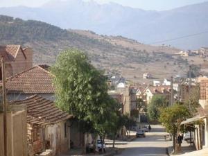 Une Rue vers Ighil Hmama