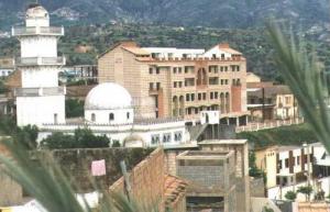 Mosqué de Seddouk et Centre comercial MELOUI