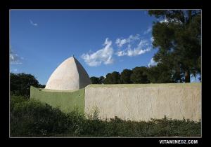 ضريح سيدي لخضر عند مدخل بلدية سيدي بومدين