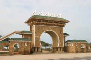 قوس فني بمستغانم