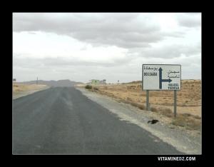 Route de Bousaada, à droite Temza et Medjedel