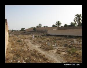 Cimetière à Bousaada
