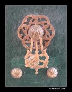 Heurtoire à la porte de la Zaouia d'El Hamel