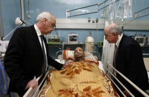 Kemal Dervis (R), head of the United Nations Development