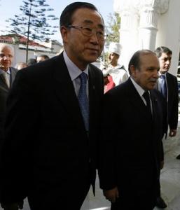 Algeria's President Abdelaziz Bouteflika (R) and United Nation's Secretary