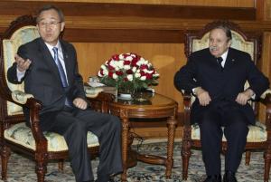 United Nation's Secretary General Ban Ki-moon (L) talks during