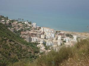 Urbanisme à Tassifth sur la côte de Béjaia