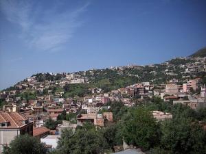 Survol de la ville de Béjaia