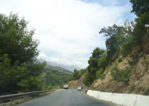 Route menant à la commune de Darguina