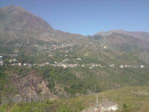 Montagne Ait Ali umhind en face tergregt,Bejaia