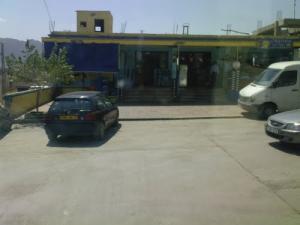 Café De La Pompe A Essence De La Zone