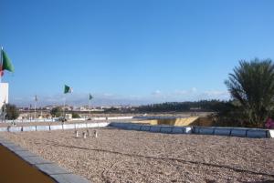 Vue sur l'Oued de Biskra et la Palmeraie