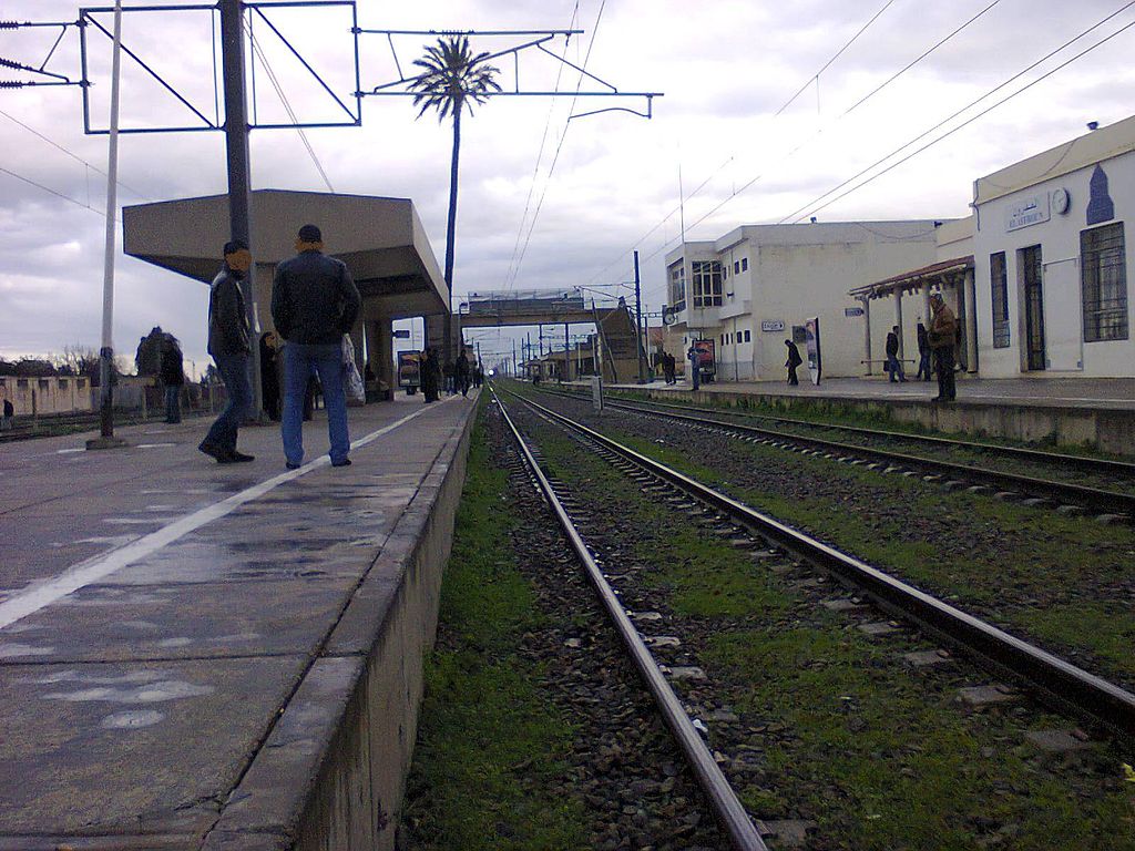 محطة السكة الحديدية بمدينة العطاف