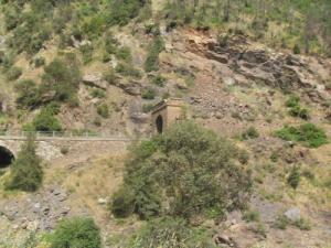 Un pont de l'époque coloniale à Chiffa