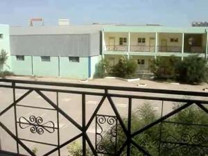 Lycee mohamed bentefitifa(la cour et la salle du sport)