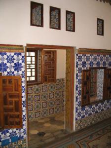 داخل قصر رايس حميدو