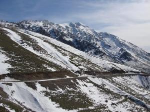 Montagnes de Tikejda sous la Neige
