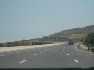 Autroute Est Ouest aux abords du tunnel de Bouira