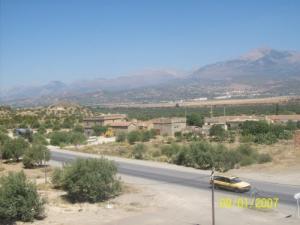 Entrée de la petite bourgade de Ouzouaghen