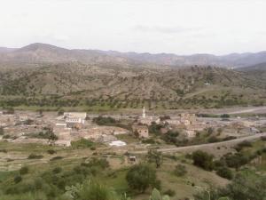 Petite bourgade aux abords de Bouira