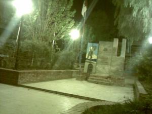 Place des martyrs à Lakhdaria