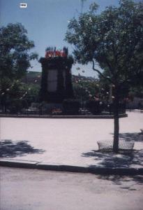 Aumale Monument aux Morts (occupation française)