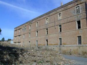 Casernes d'Aumale en ruines à Sour El Ghozlane