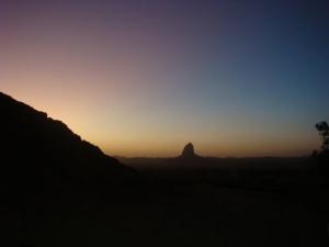 Belles couleurs à la tombée de la nuit, le pic Iharen