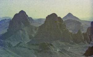 Les montagnes de Tamanrasset (1981)