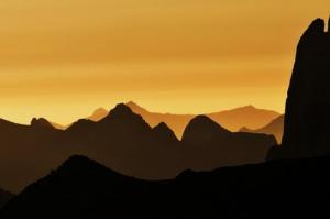Lever du jour sur les montagnes de l'Assekrem
