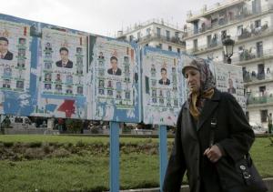 لوائح انتخابية في الجزائر