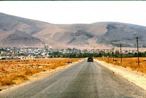 KSAR CHELLALA   l'accès par la  route d'Alger  avant 1978