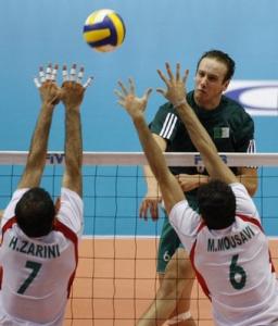 اللاعب الجزائري للكرة الطائرة  أومساد محمد الأمين