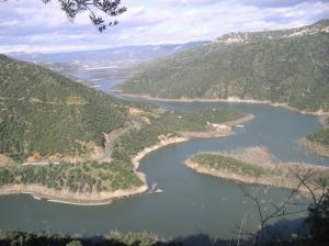 Barage de Taksebt vu depuis Ait Frah