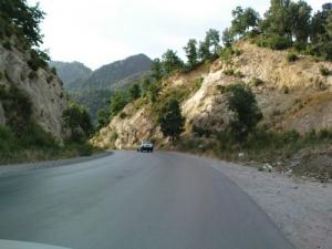 Route menant aux communes de  Yakouren et Azazga